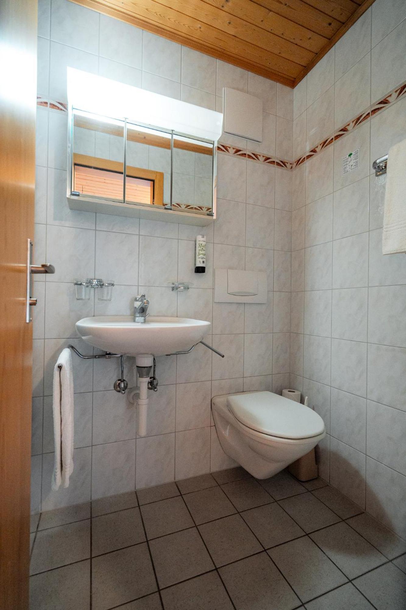 Hotel Haus Schoenstatt Contactless-Check-In Brig Bagian luar foto